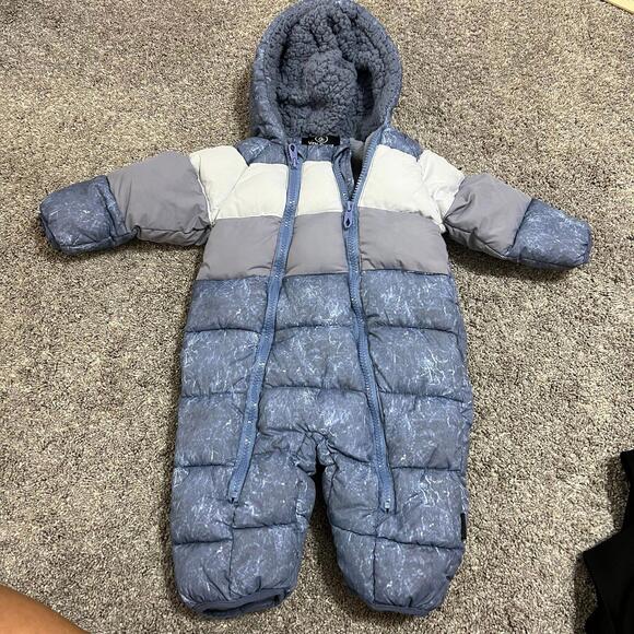 Volcom Baby Snow Suit size 12 months - Picture 1 of 4